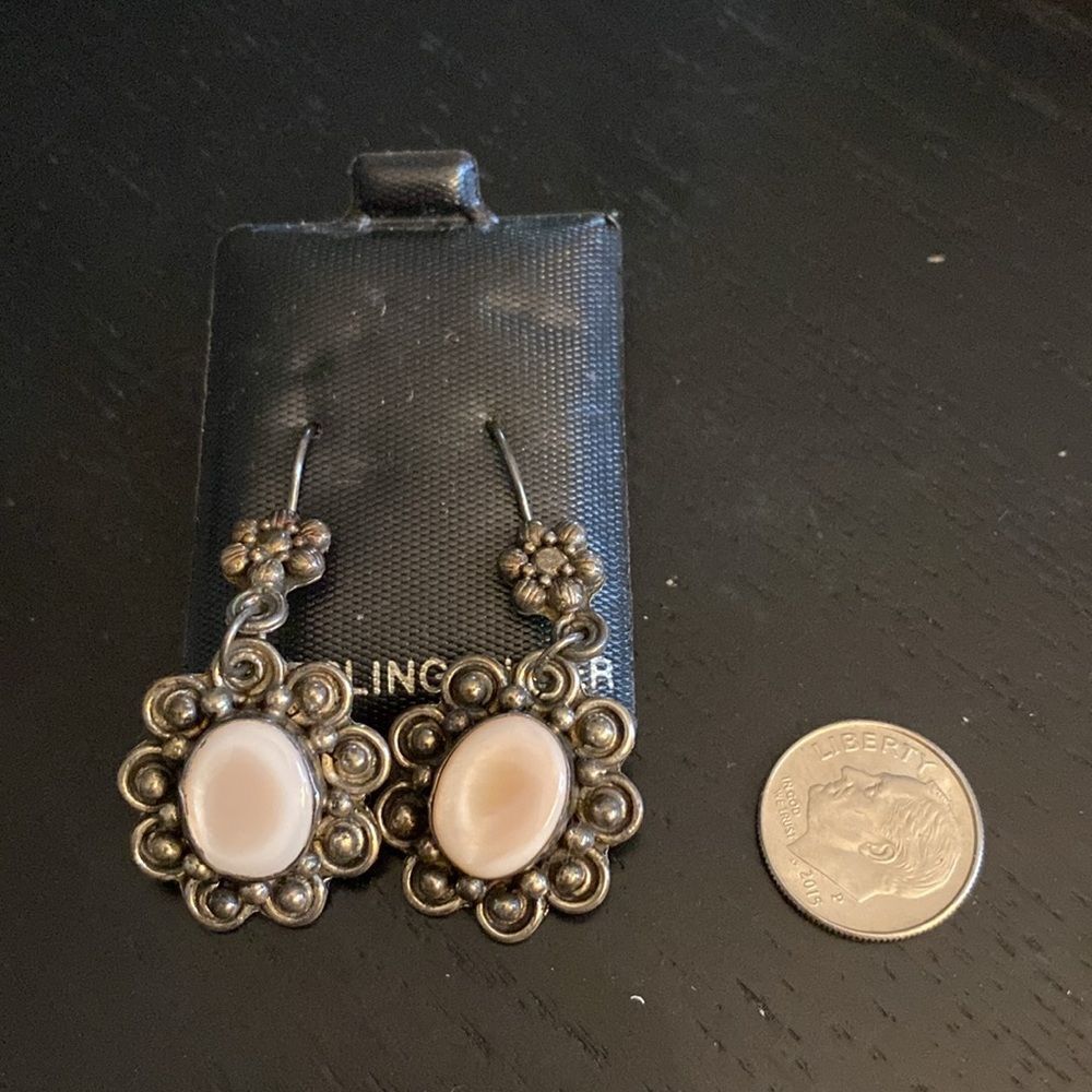 Signed Sterling boho style flower power earrings with Mother of Pearl - Picture 2 of 6